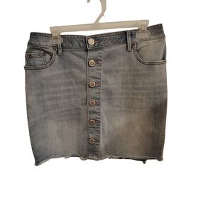 Maurices Women's Size 12 Light Blue Denim Mini Skirt